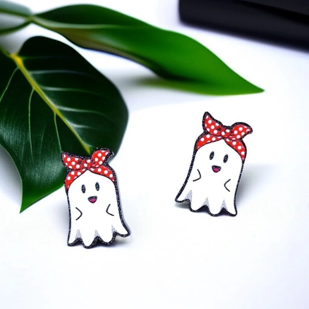Spooktacular Retro Ghost Stud Earrings 👻 NWT Halloween Accessories
